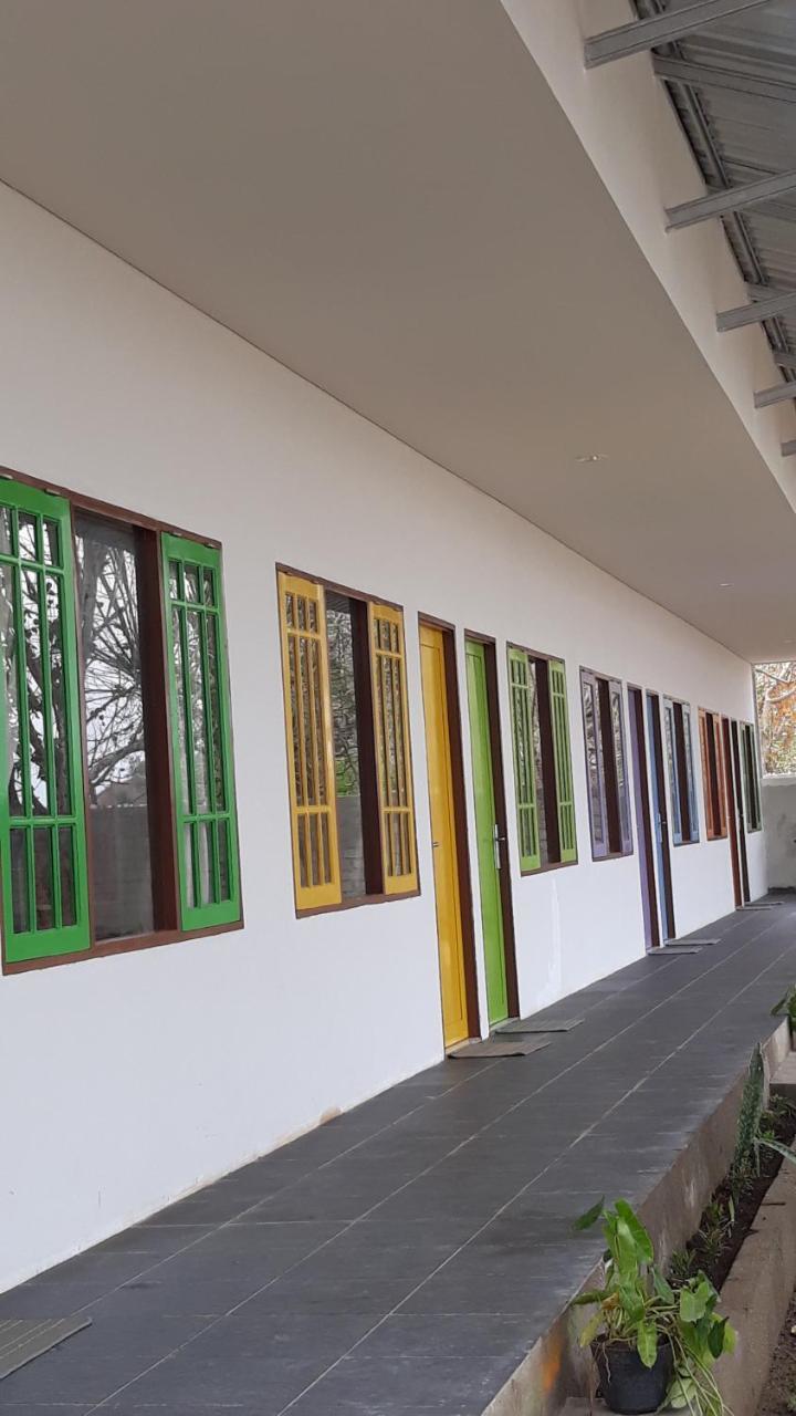 Bujang Lapuk Hostel Секотонг Экстерьер фото